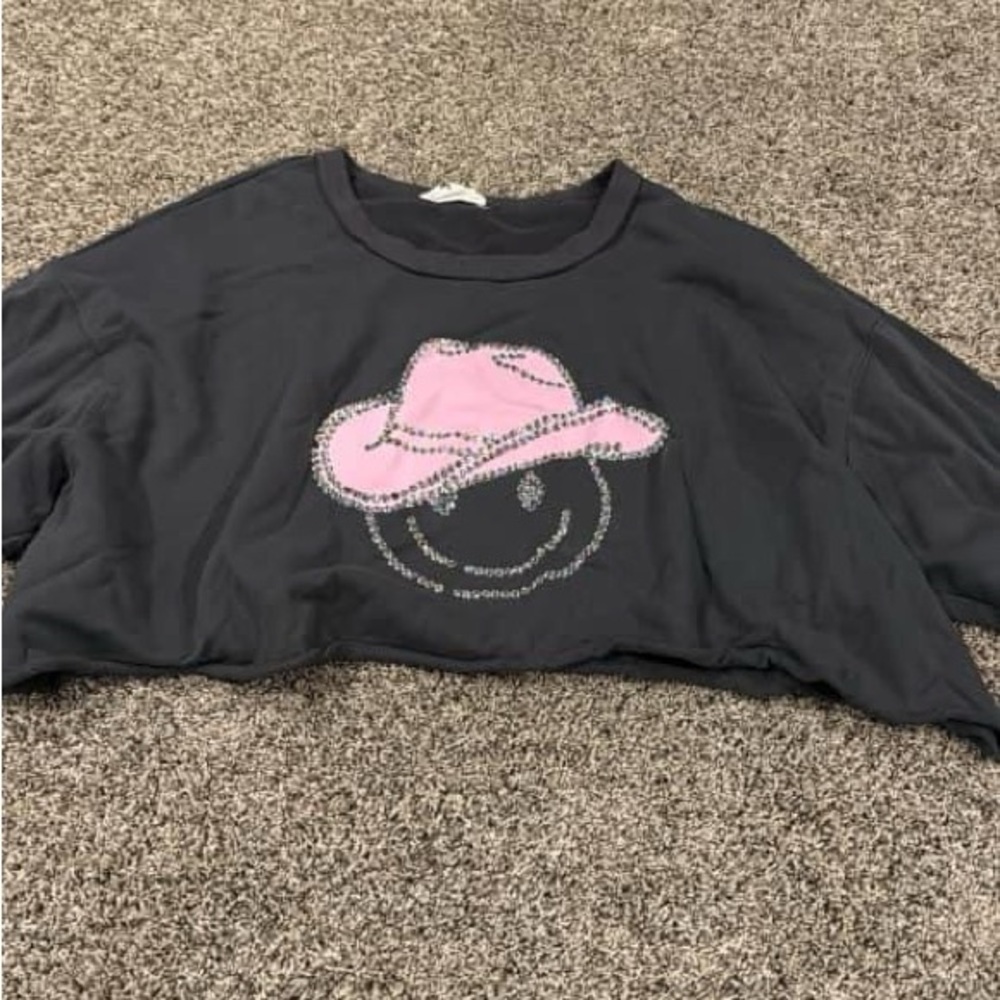 Cropped boutique long sleeve sweatshirt material